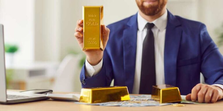 The Digital Dollar Is Coming—But Gold Fights Back